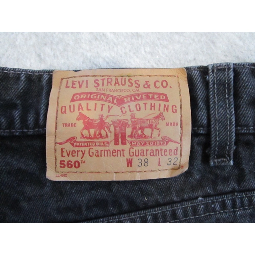 Vintage Levi's Jeans Men's W36 L27 Black 560 Loose Fit Tapered Denim